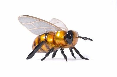 Queen Bee | Jose Munoz image